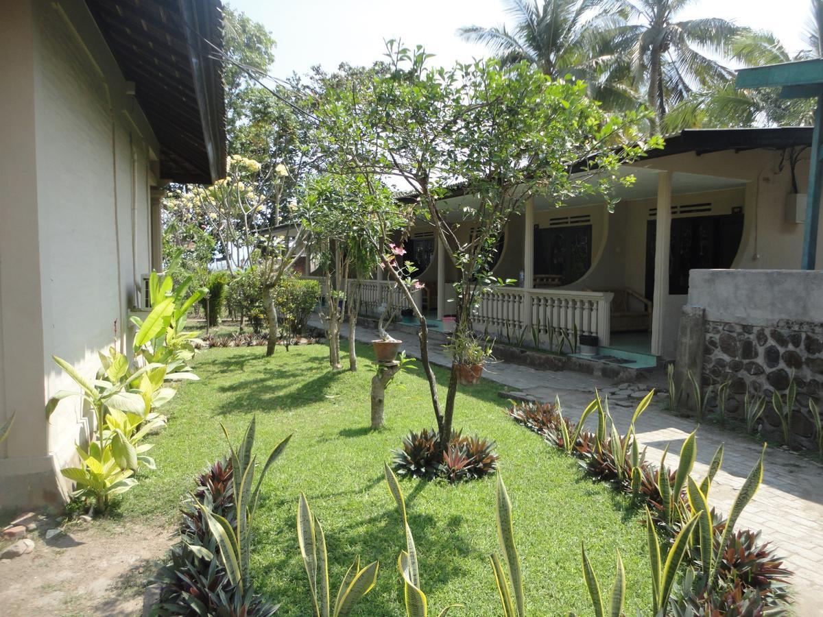 Pakuna Beach Senggigi Exterior foto